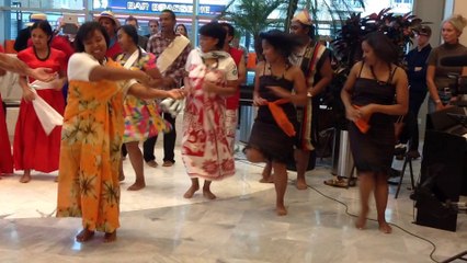 Orange Madagascar "chante et danse" (extrait) - janvier 2014 (séjour pour La 22ème éd. de la Nuit de la Voix)