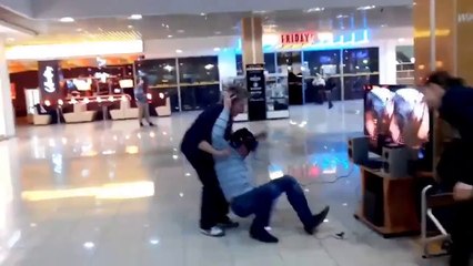 SİMİLASYON İZLEYEN GENÇ, AZ DAHA KALPTEN GİDİYORDU