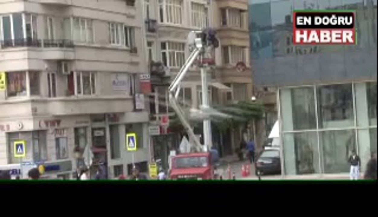 Taksim'de 1 Mayıs hazırlıkları!..