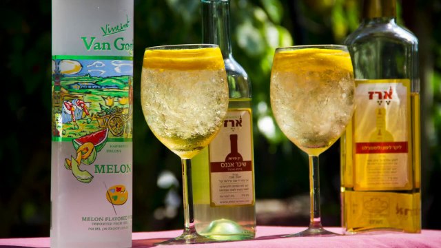 סדנאות יין | יום נישואים | ימי גיבוש | ימי כיף לעובדים | ארגון מסיבה | זיו מנור 052-2457-843