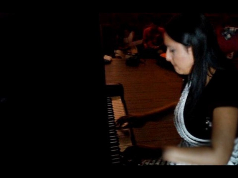 Özlem Demir - Sway