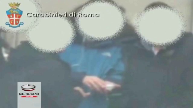 Spacciavano droga nel cortile del Virgilio, arrestati liceali incastrati dalle telecamere dei Cc