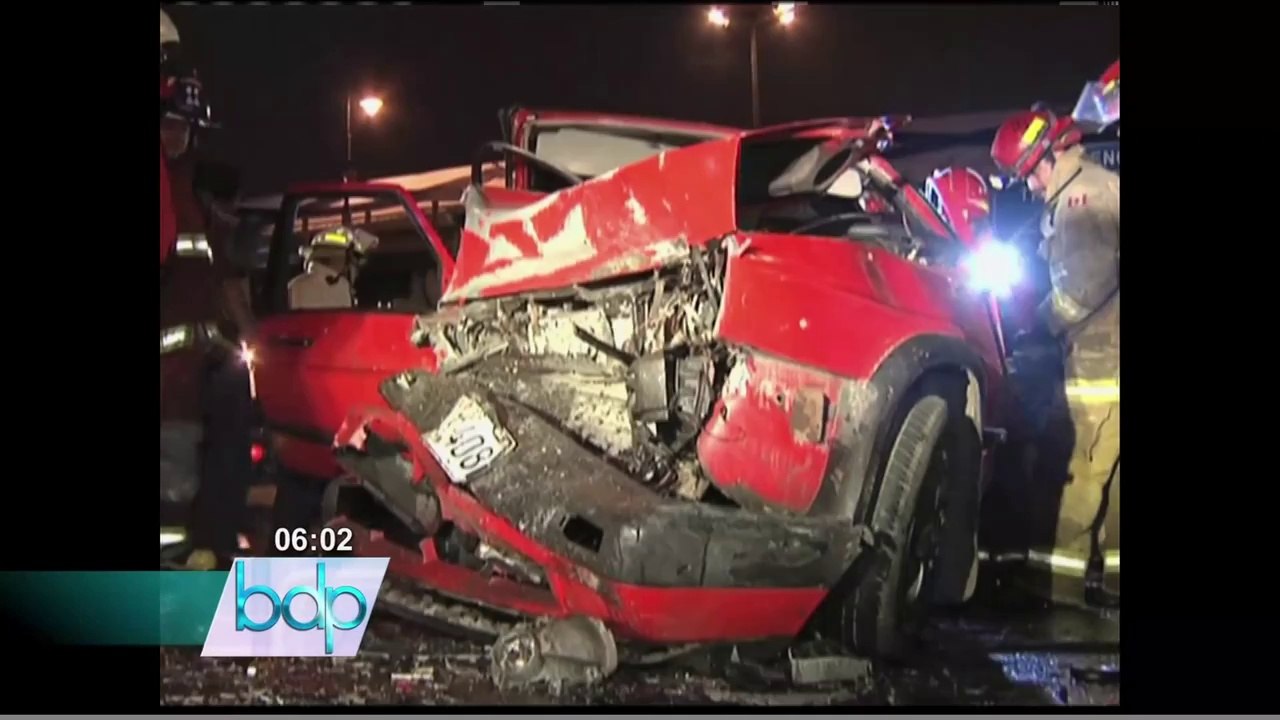 Choque frontal entre taxi y auto deja dos muertos en la Vía de Evitamiento