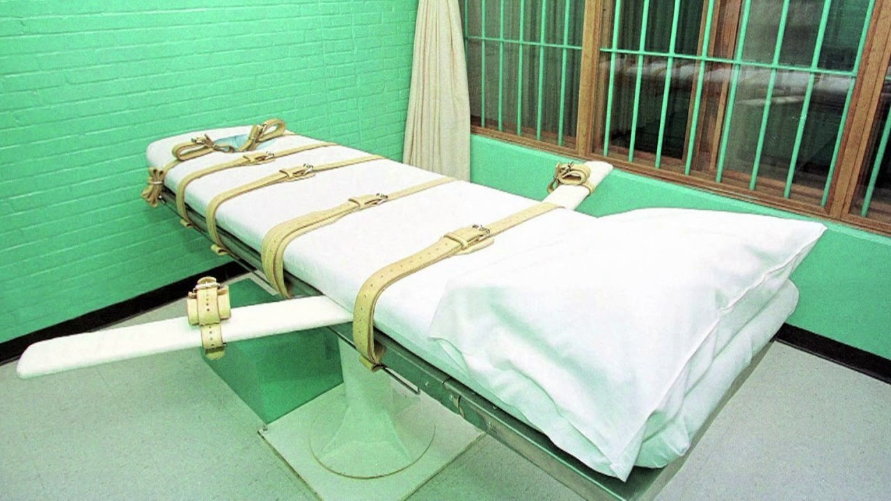 Oklahoma delays execution after first is botched