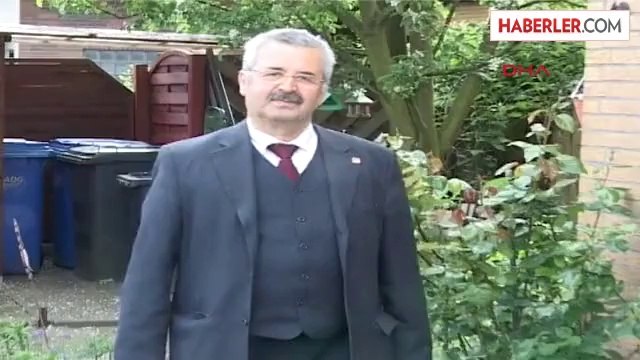 Almanya'nın Delmenhorst Kentinde Yaşayan Hataylı İbrahim Tuner'e Sosyal Demokrat Partisi Tarafından...
