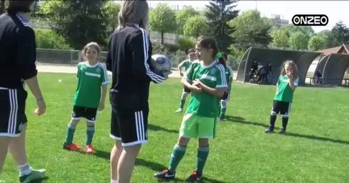 MAG: L'ÉCOLE DE FOOT : LES FÉMININES (3/3)