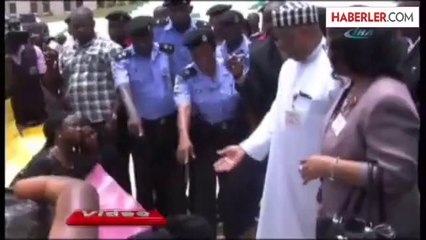 Nijerya'da Kaçırılan Kızların Anneleri Meclise Yürüdü