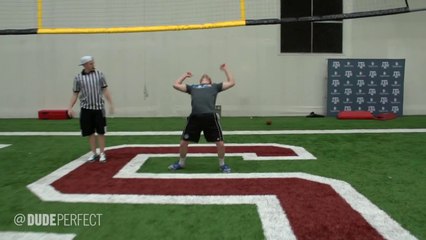 Video herunterladen: Les rois du Trick Shot sentrainent : en mode NFL