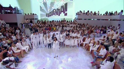 Bruna Karla participa do “Esquenta” e emociona plateia e artistas da globo