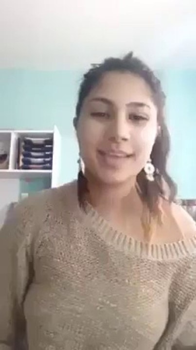 Türkçe Konuşmayı Yeni Ögrenen Kız. Türkler İçin Ne Diyor ?