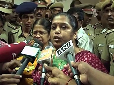 В поезде на вокзале в Чиннаи прогремели два взрыва