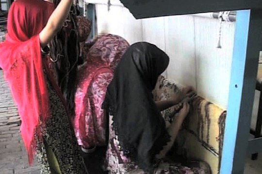 Dunya News - Labour laws for factories, industrialist and private workers