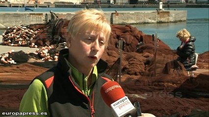 Rederas: "Arreglamos a mano redes de barcos"