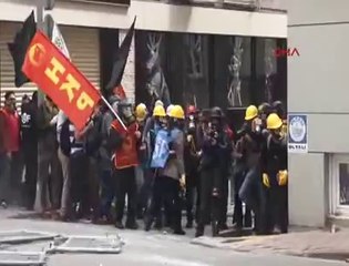 DİSK kortejine polis müdahalesi I www.halkinhabercisi.com