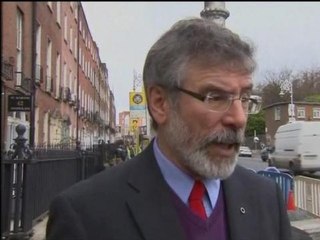 Meurtre d'une femme par l'IRA en 1972: le leader nationaliste Gerry Adams arrêté - 01/05