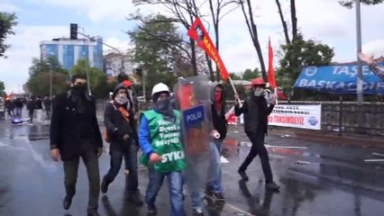 Eylemciler polisi linç etmeye çalıştı