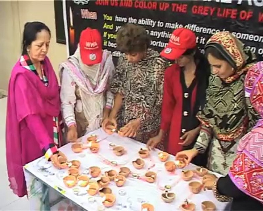 1227296_231662753676480_746348751_n