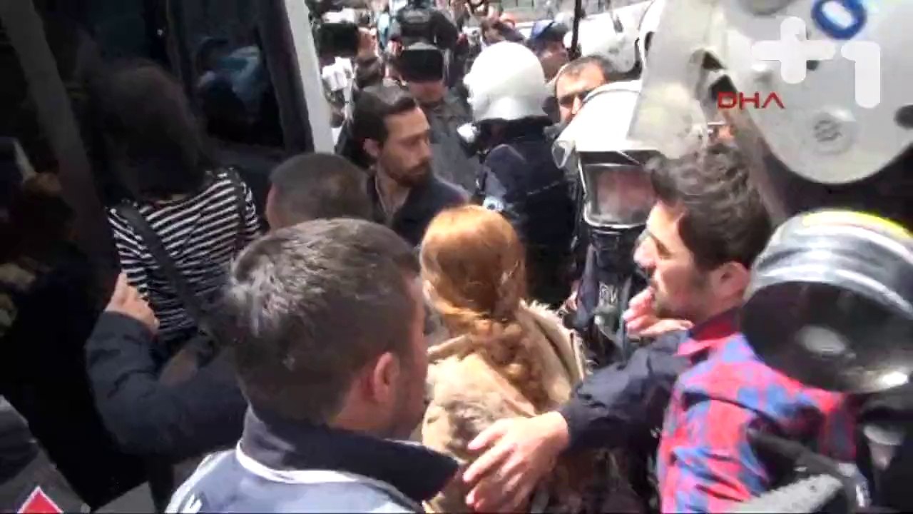 Kızılay'a yürümek isteyen gruba polis müdahalesi - 2