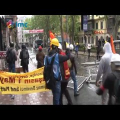 TOMA'dan gazetecilere tazyikli su