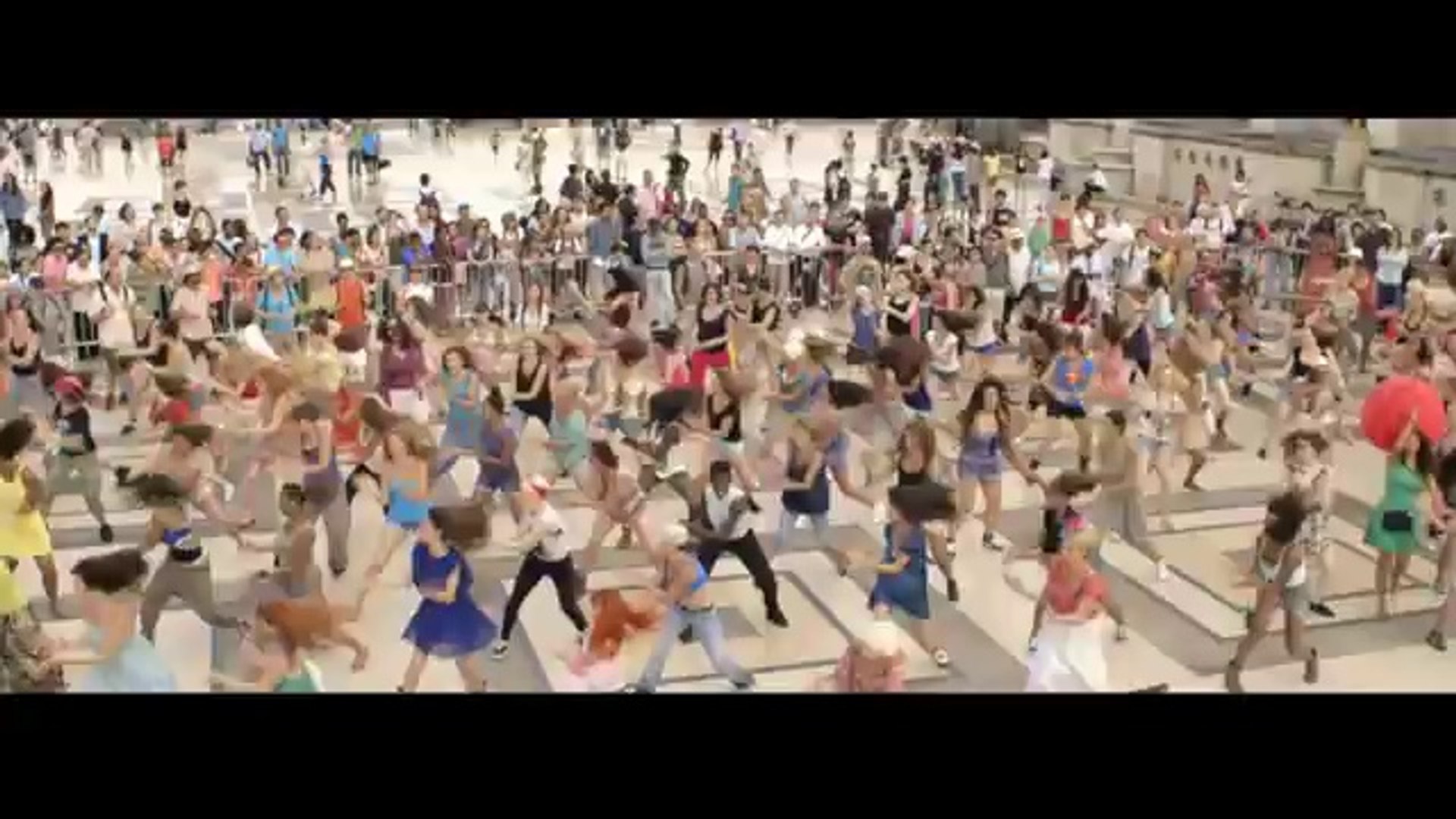 Sous les jupes des filles - Flashmob Trocadéro - YouTube - Vidéo Dailymotion