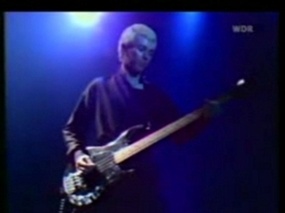 Siouxsie & the Banshees - Switch