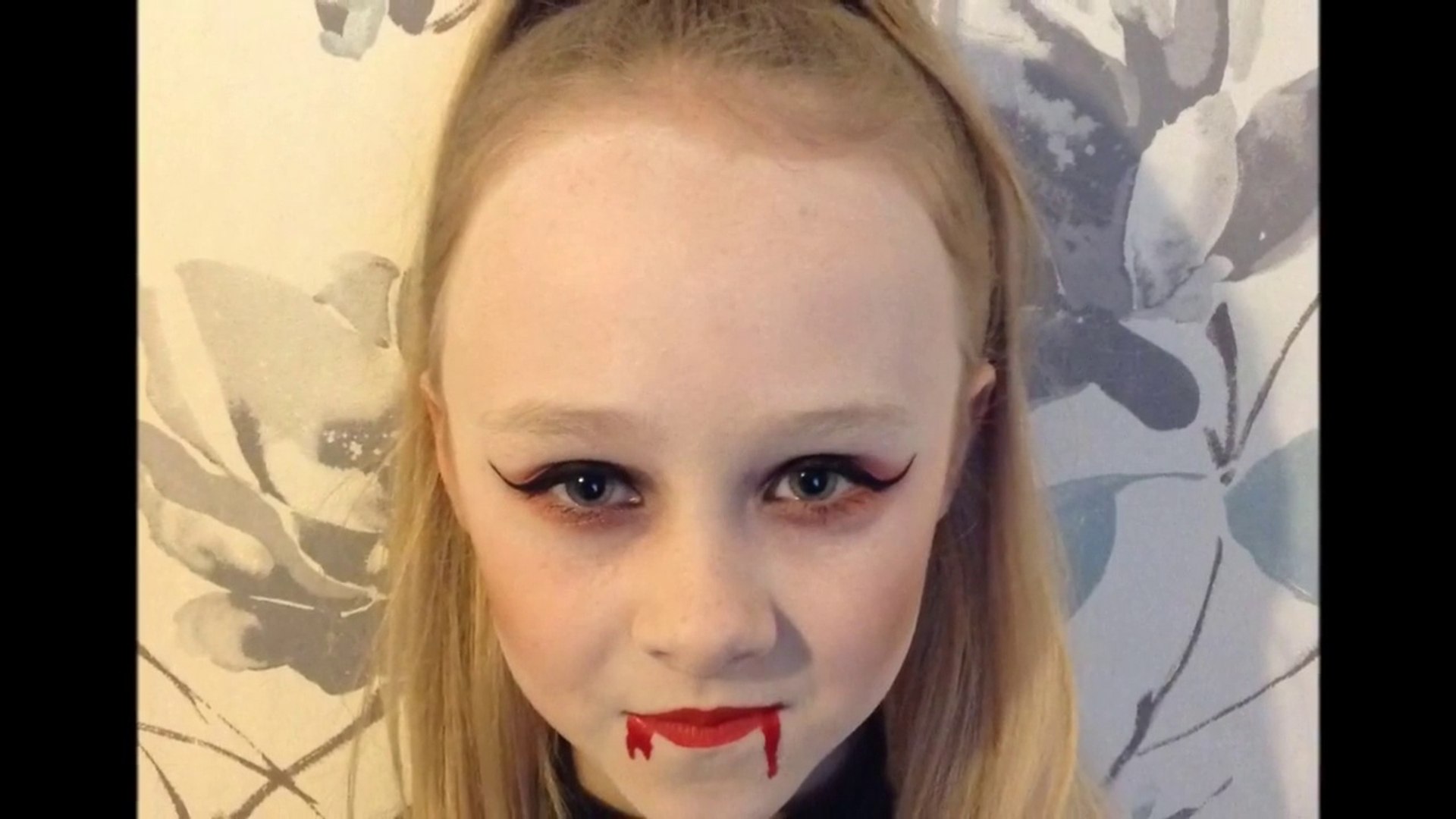 Vampire face paint: Halloween face painting ideas for kids