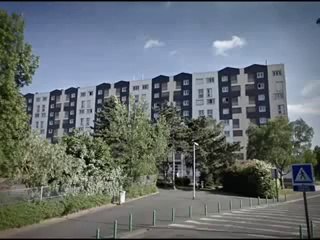 Caen (14) : visite de la cité "La Grâce de Dieu"