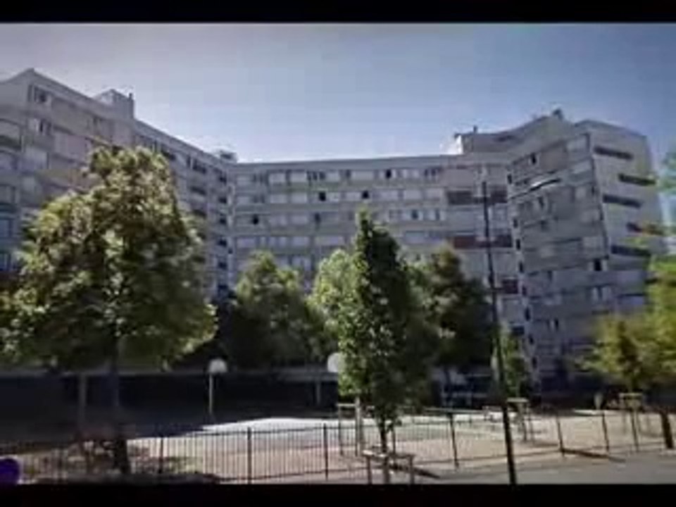 Châteauroux (36) : visite de la cité "La ZUP Saint-Jean"