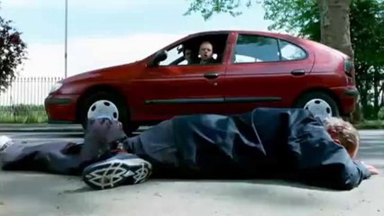 Shaun of the Dead - Movie Trailer