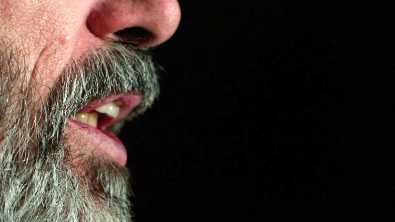 Gerry Adams interrogado por asesinato del IRA en 1972