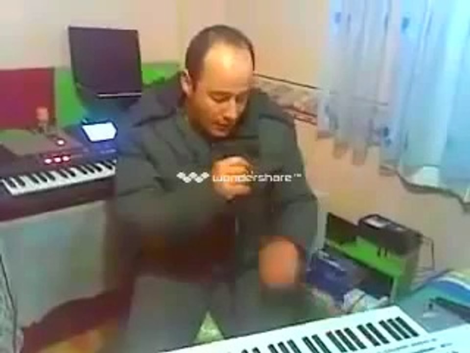 Piyanist Ali horon---- canlı