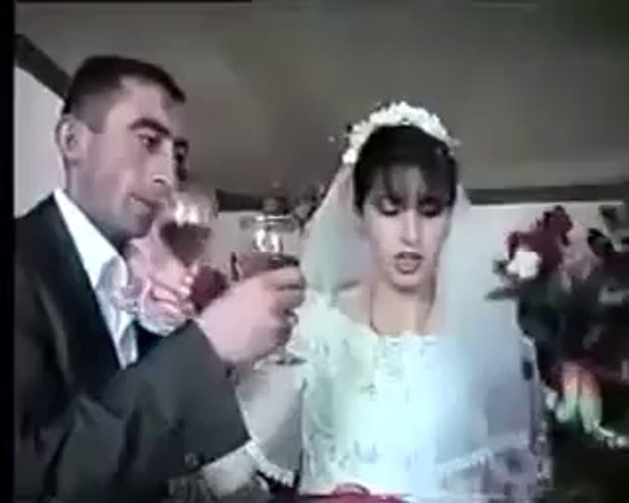 Pasta yiyemeyen gelin damat! Mükemmel bir çift!