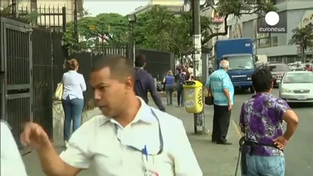 Minimum wage rise fails to halt Venezuela protests