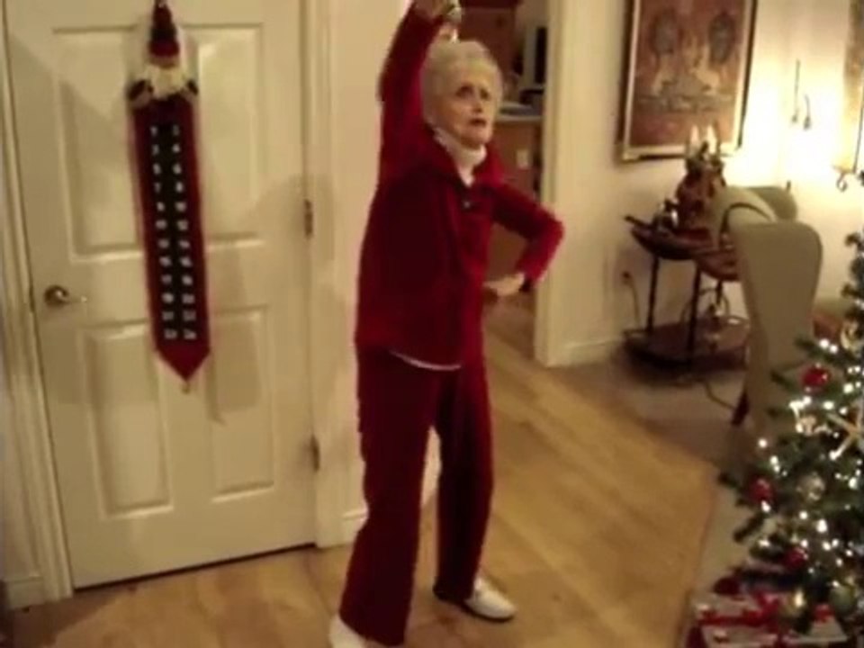 My 90-year-old Grandma Dances to LMFAO - Party Rock Anthem (ORIGINAL)