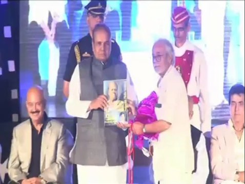 Kapil Sharma, Farhan Akhtar get Dadasaheb Phalke Awards - IANS India Videos