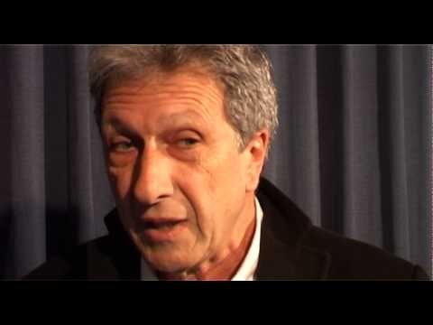 Napoli - Il libro di Zingales a Scampia -1- (01.05.14)