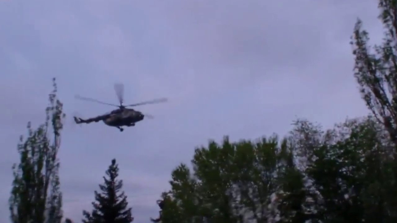 Ukraine : un hélicoptère visé par des tirs à Sloviansk