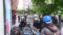 شرطة مكافحة الشغب باسطنبول تستخدم خراطيم المياه ضد المتظاهرين