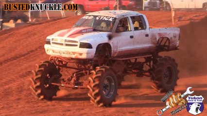 MUD STICK MEGA TRUCK FREESTYLE - Motorsport