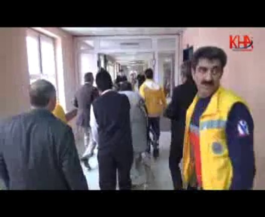 kars valisinin aracı ambulansla çarpıştı www.kha.com.tr kafkas haber ajansı kha