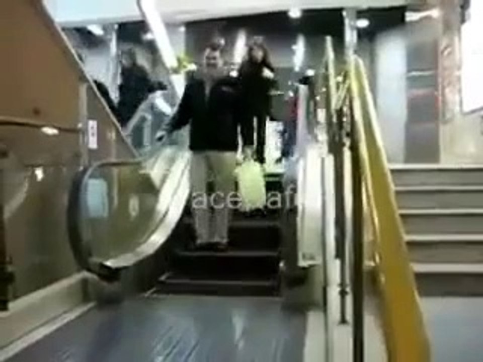 Dünyanın En Kısa Yürüyen Merdiveni