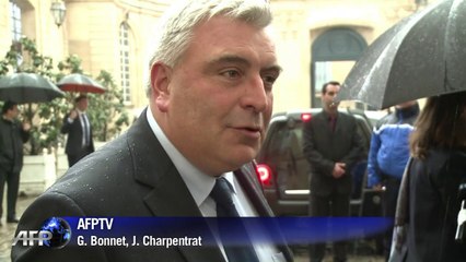 Air France: Cuvillier "rassuré" par la levée du préavis de grève