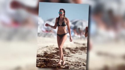 Katie Cassidy im Bikini