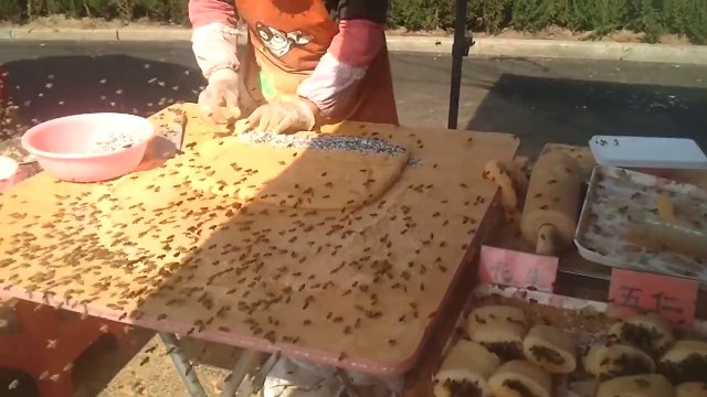Cuisinier VS Abeilles : cuisiner dans la rue en Chine!