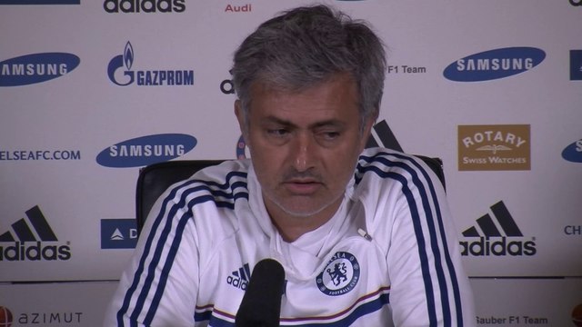 Mourinho no habla sobre Courtois y piropea a Costa