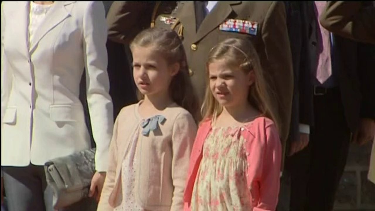 Las infantas Leonor y Sofía participan por primera vez en un acto oficial a nivel nacional