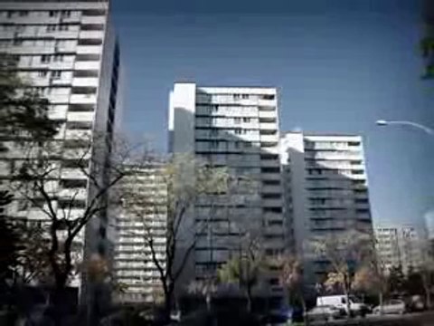 Clichy-sous-Bois (93) : visite de la cité Albert Camus