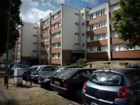 Colombes (92) : visite de la cité Les Quatre Chemins