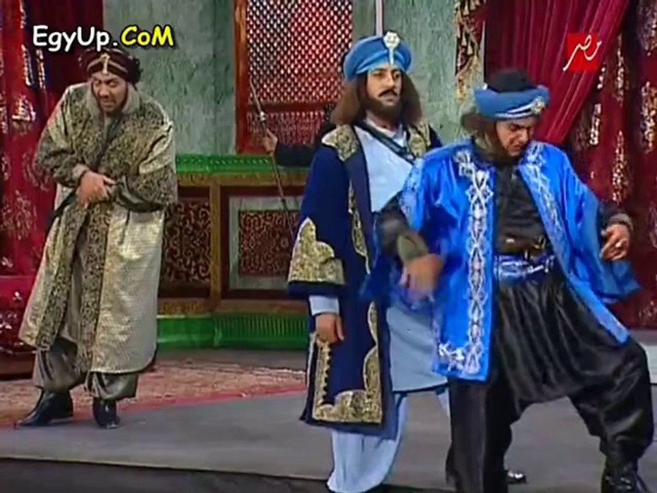 الحلقه الاولى كامله من مسرحية "يا طالع القلعه"...
