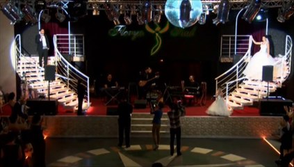 Gelin İle Damat'ın Düğün Salonuna Muhteşem Girişi